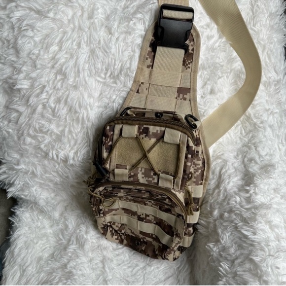Camouflage Sling Bag for Men - Picture 2 of 9
